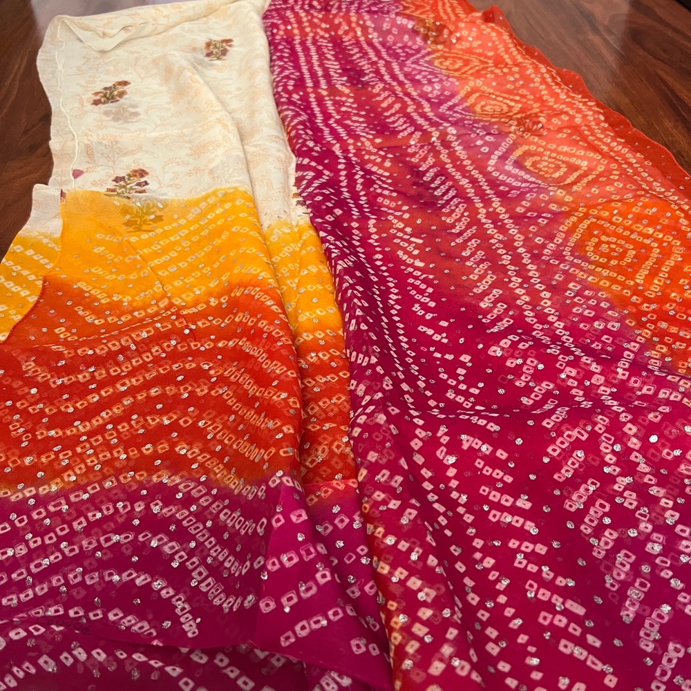Bandhani saree with blouse